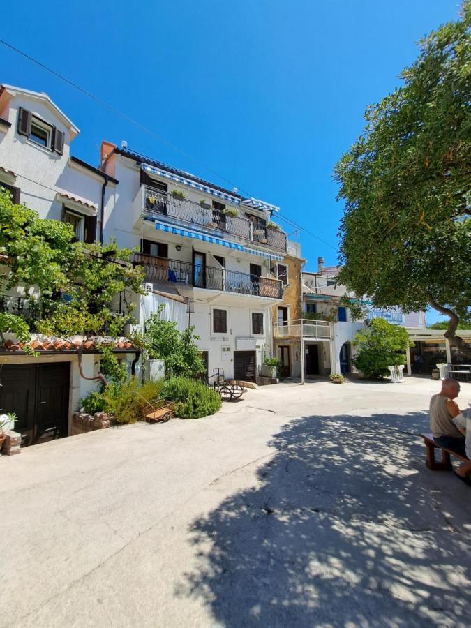 Apartment Borna Baska  Bagian luar foto